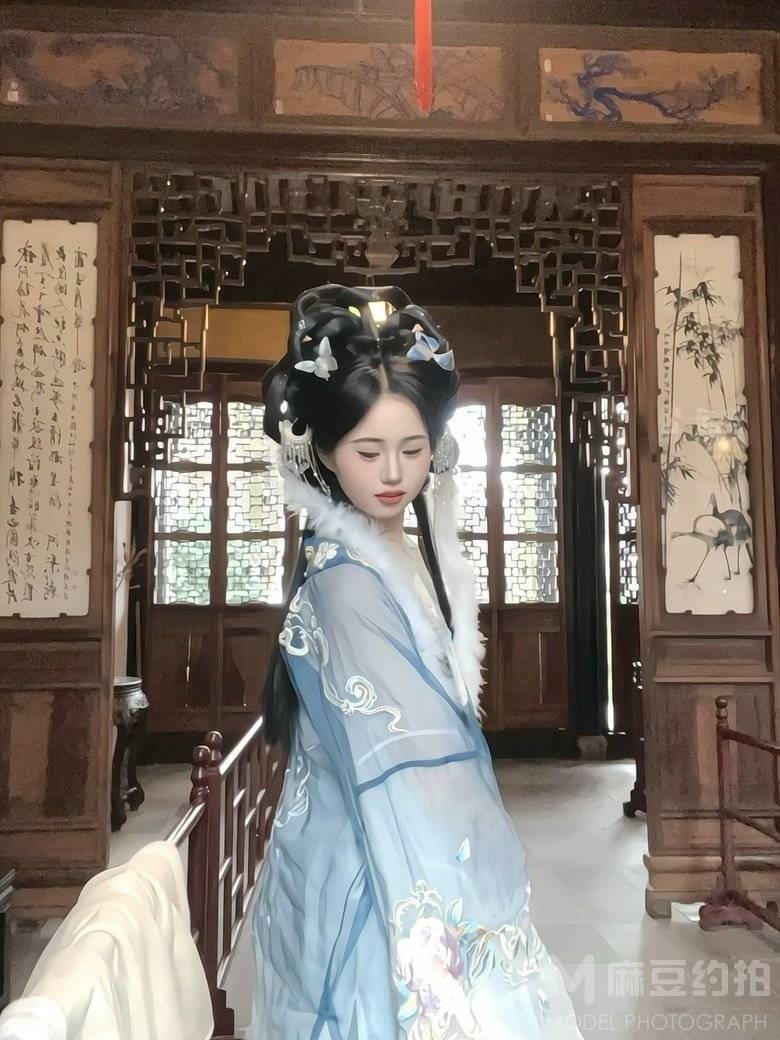 汉服模特