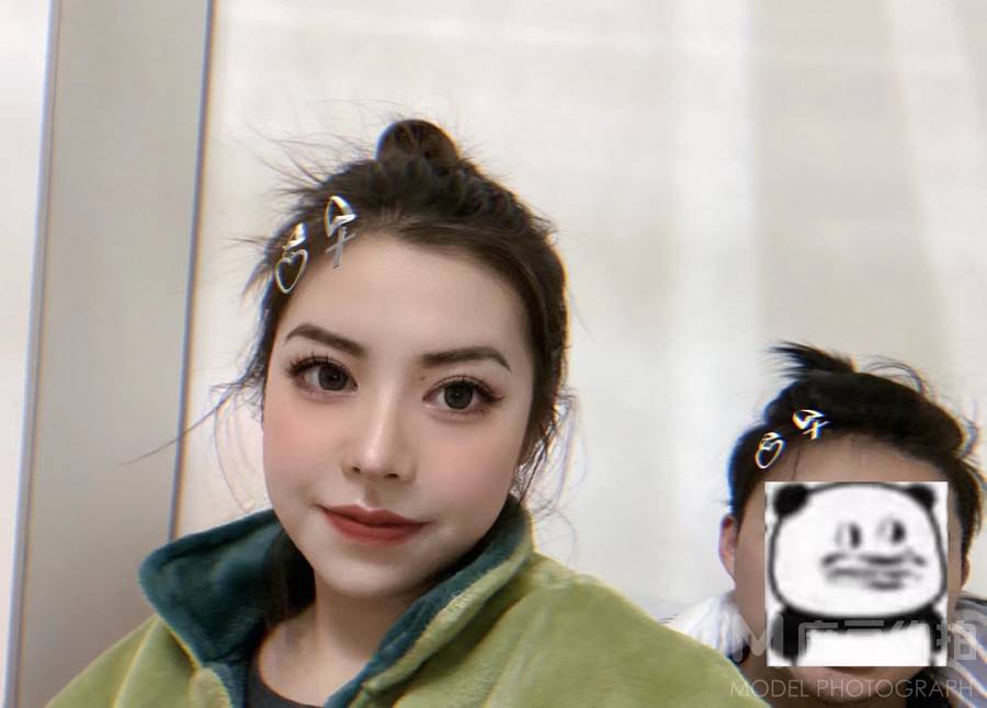 妆容模特