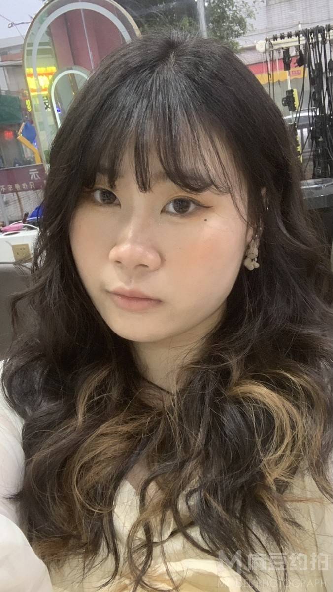 妆容模特