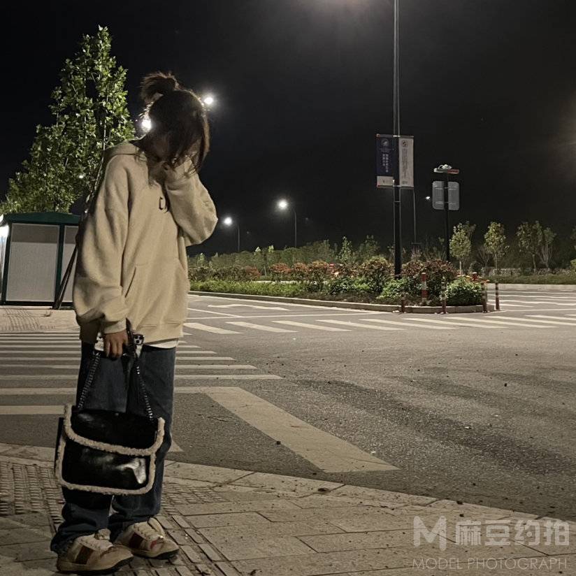 夜景模特