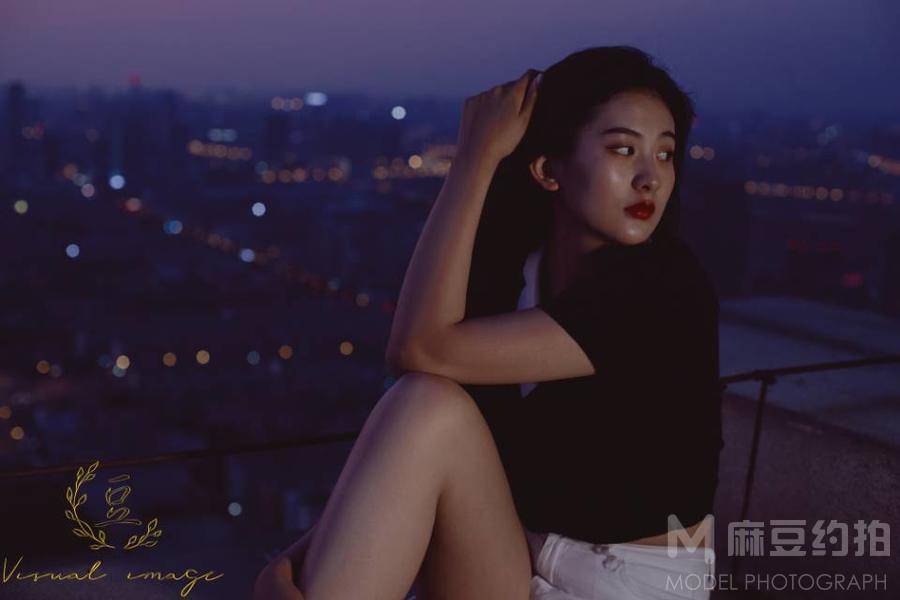 夜景模特