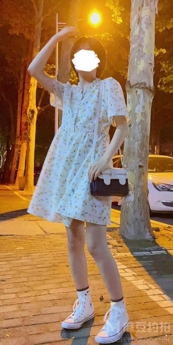 校园模特