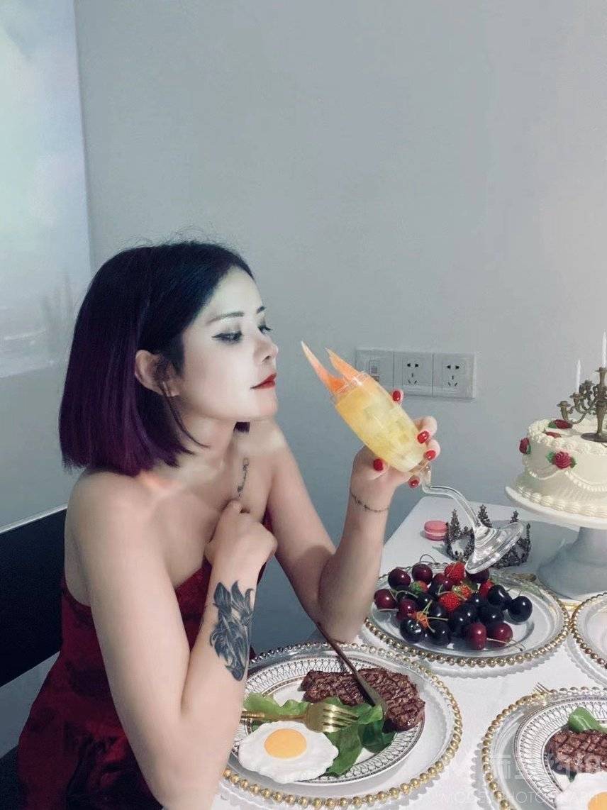 暗黑模特
