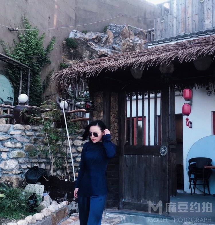 黑白模特