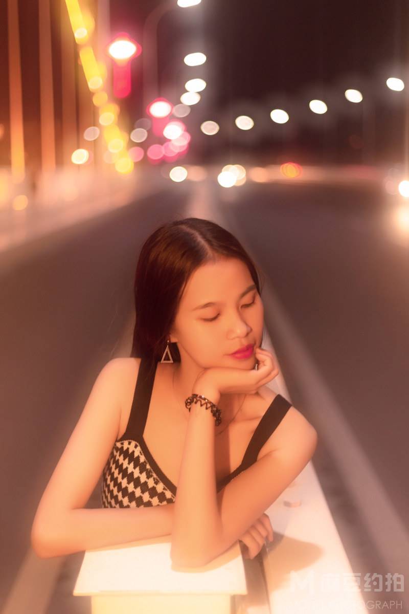 夜景模特