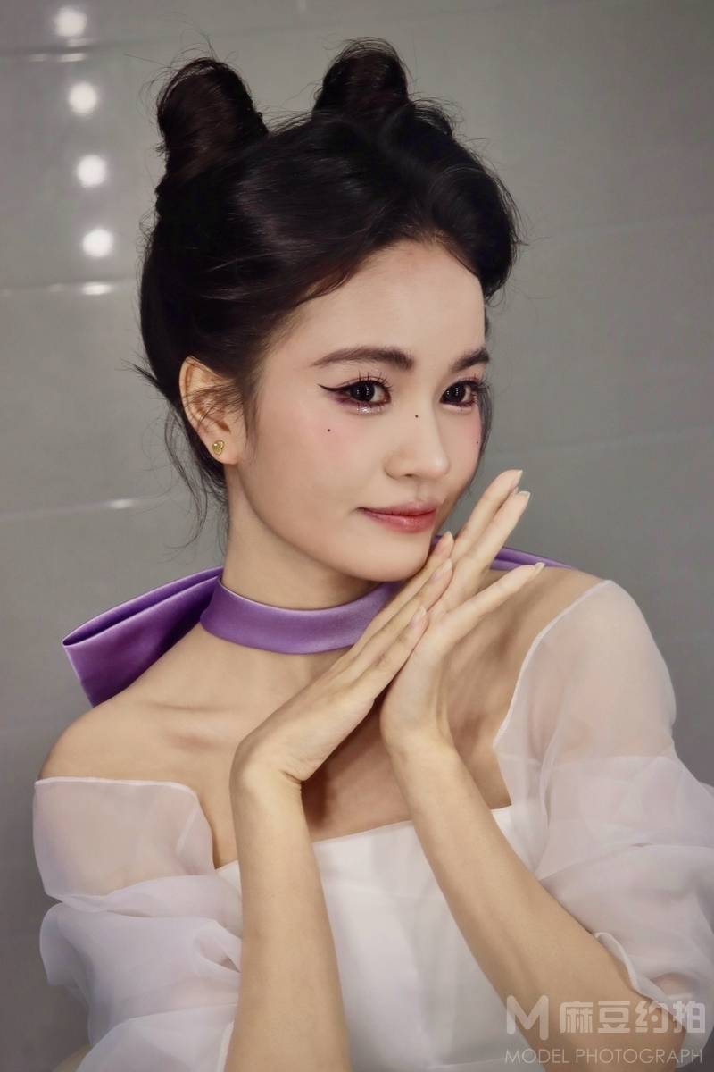 妆容模特