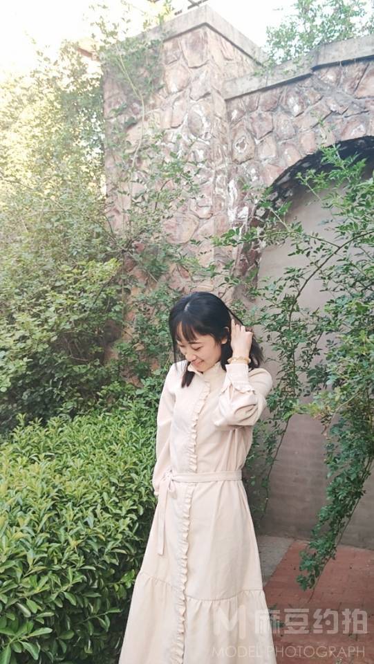 校园模特