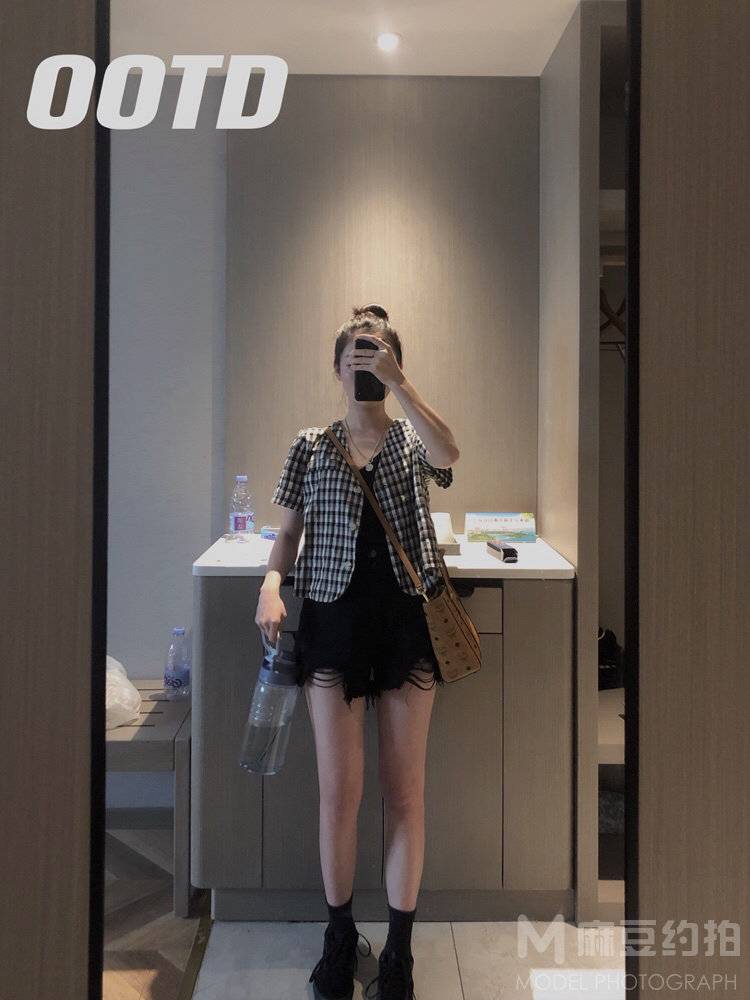 清新模特