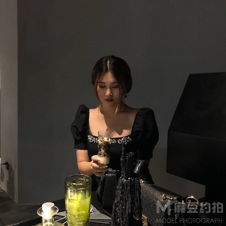 暗黑模特