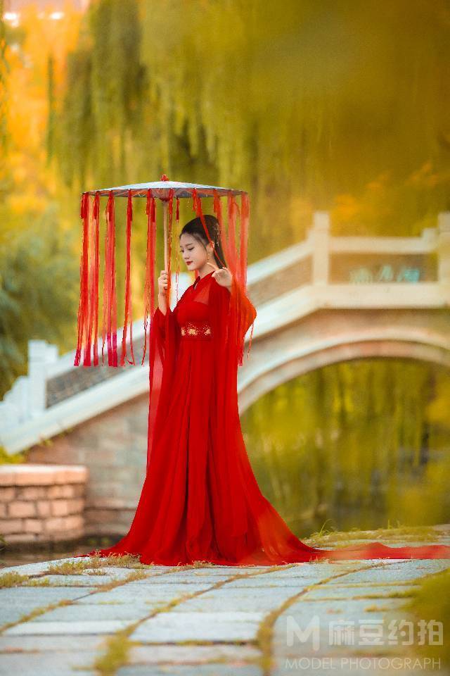 汉服模特