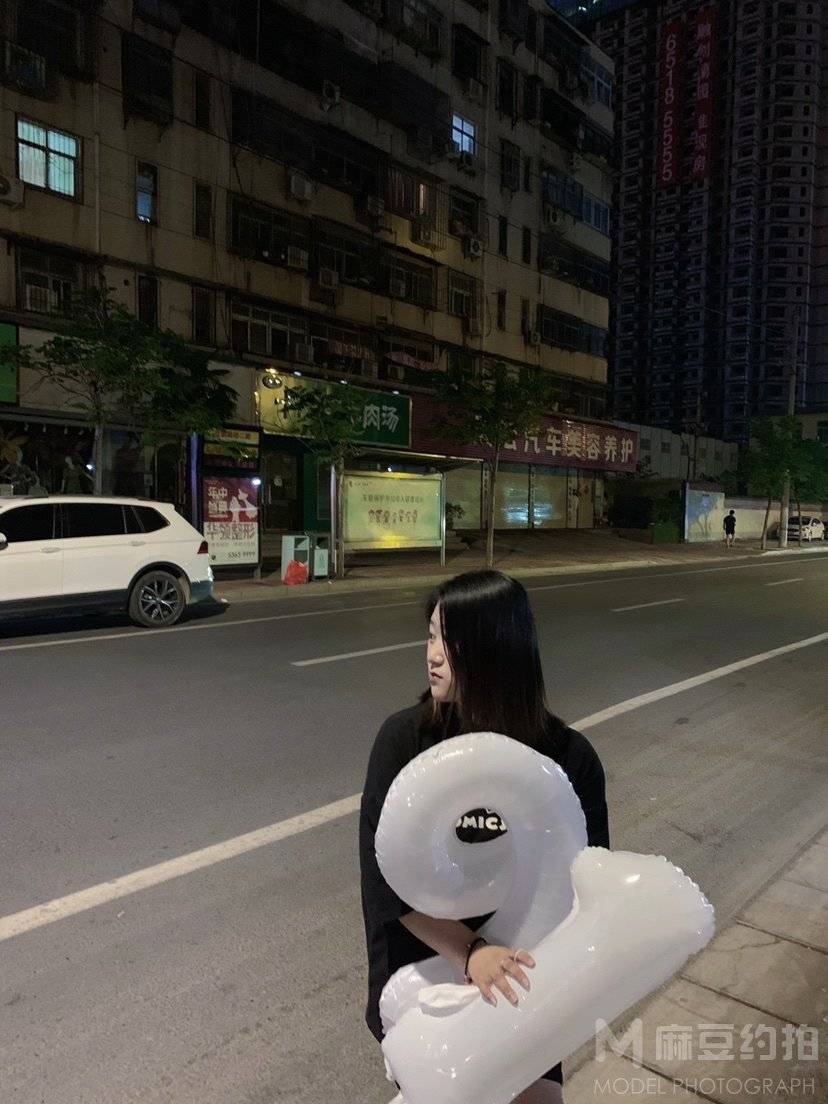 夜景模特