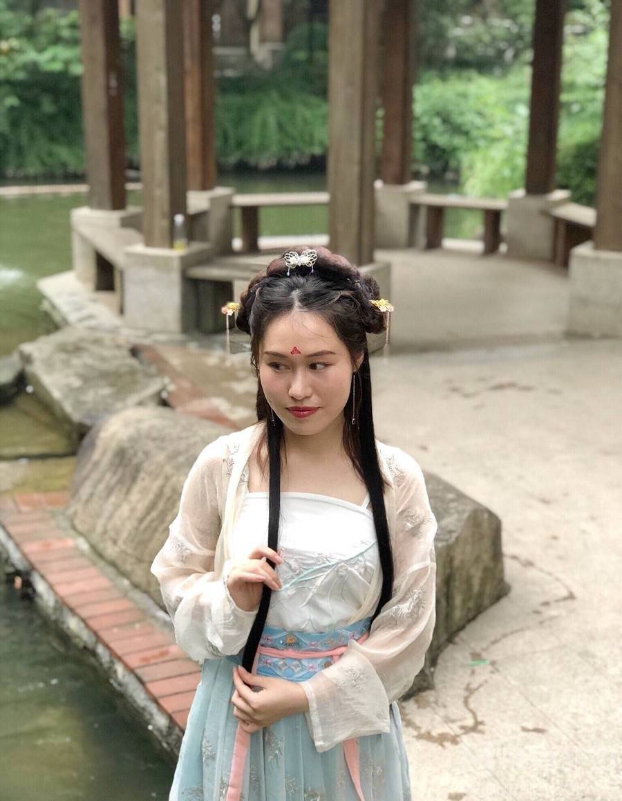 汉服模特