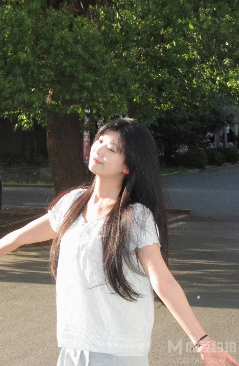 校园模特