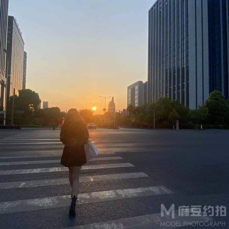 黑白模特