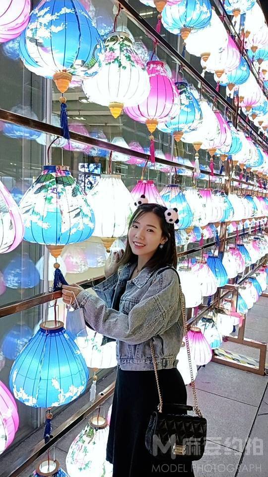 校园模特