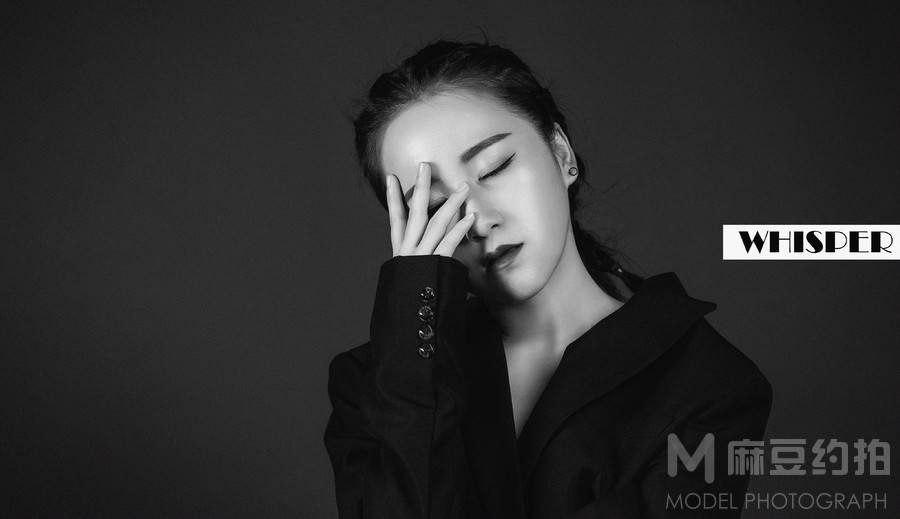 黑白模特