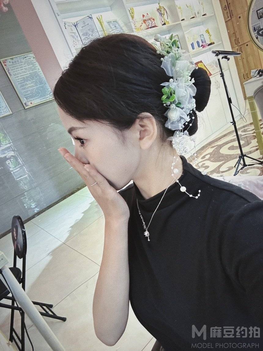 清新模特