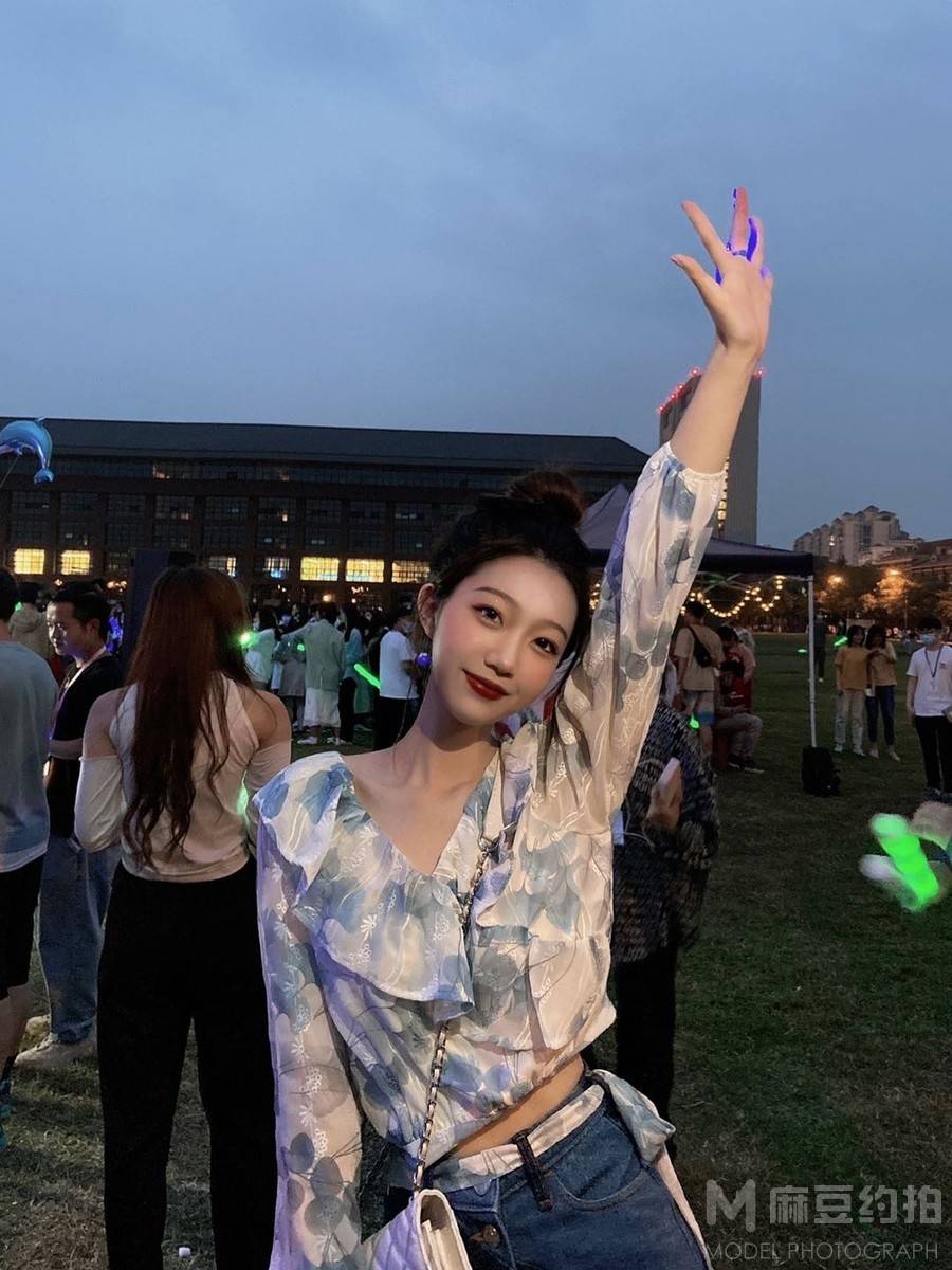 校园模特