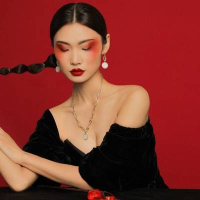 情绪模特