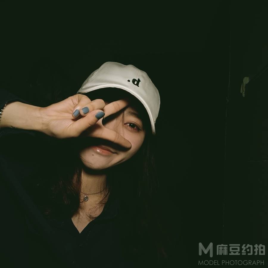 黑白模特