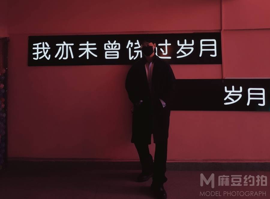 黑白模特