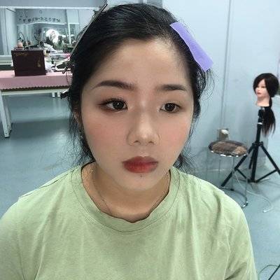 妆容模特