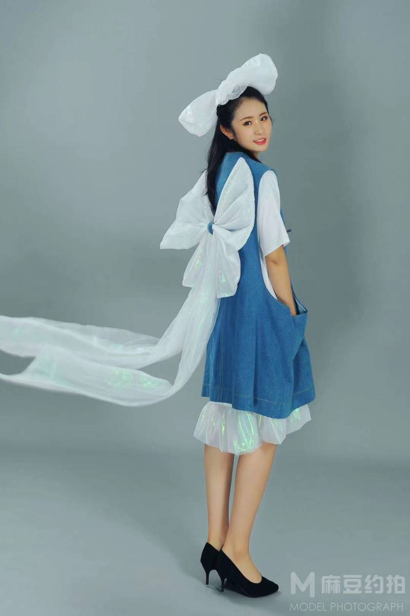 校园模特