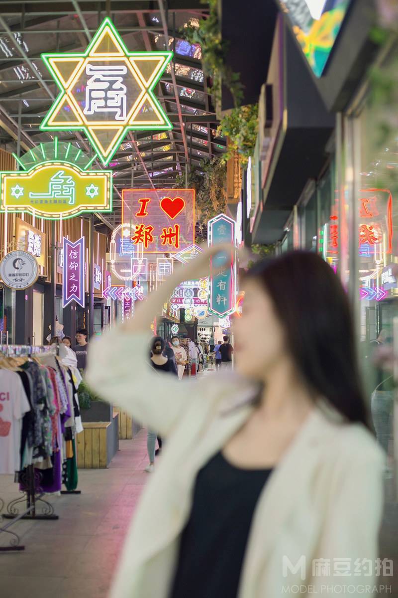 夜景模特