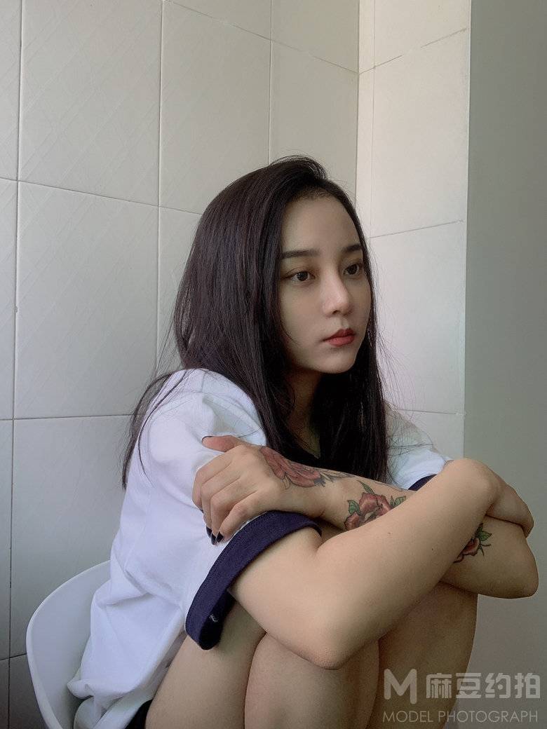 黑白模特