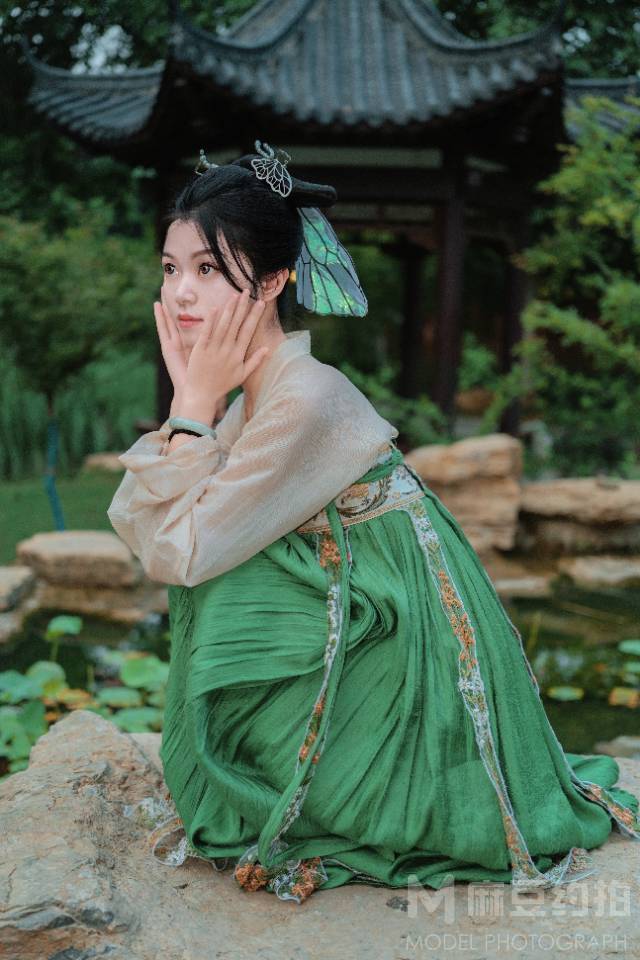 校园模特