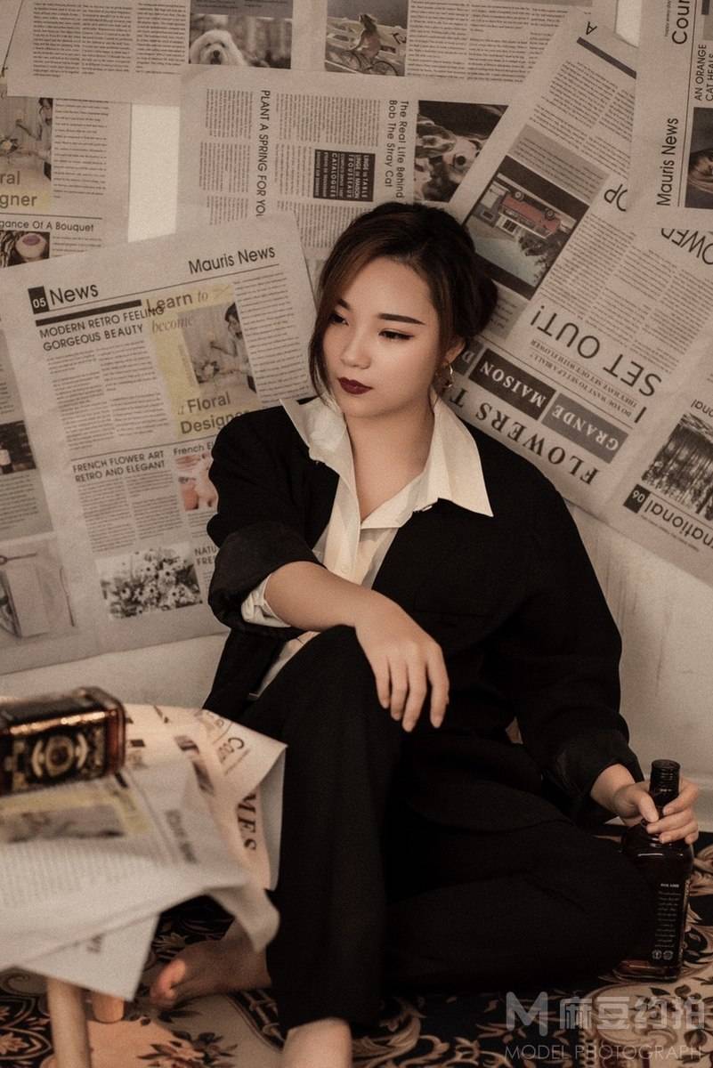 情绪模特