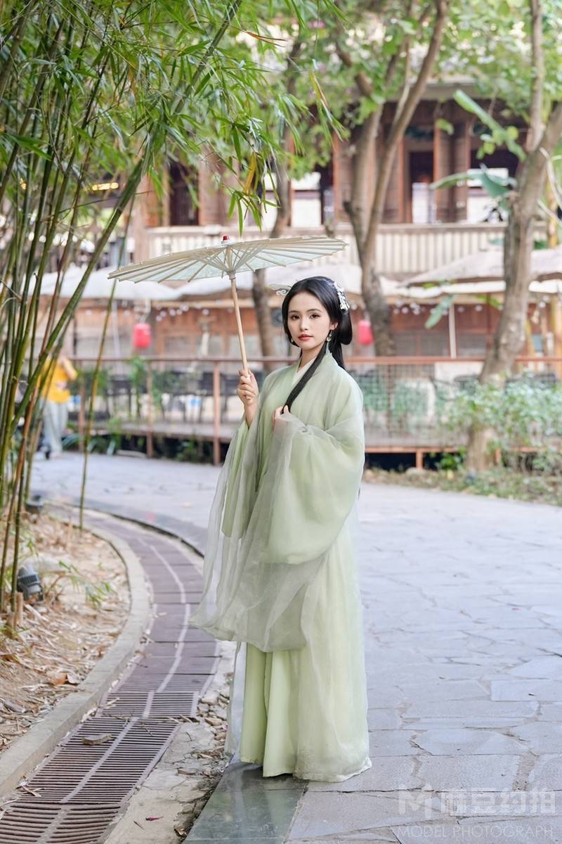 清新模特