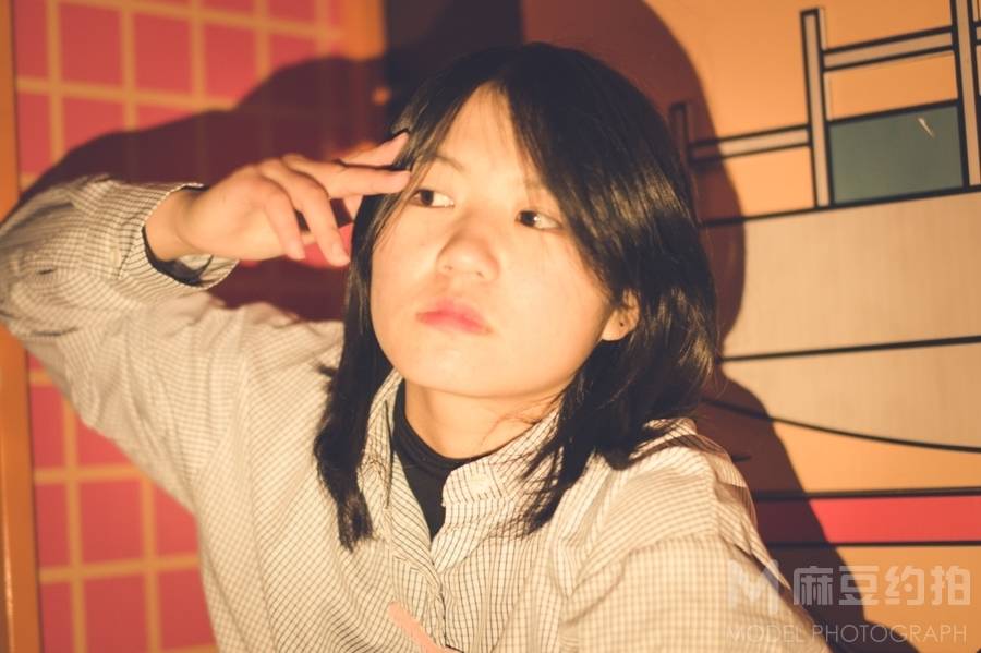 情绪模特