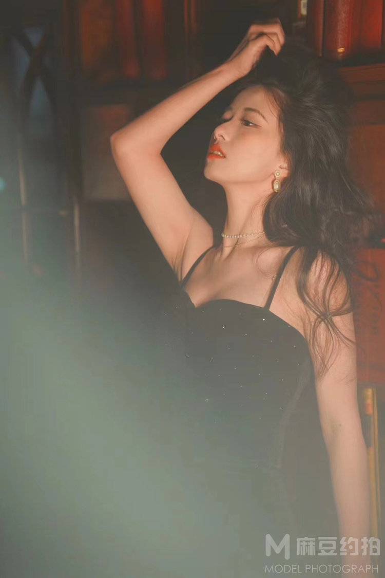 胶片模特