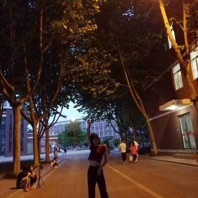 校园模特