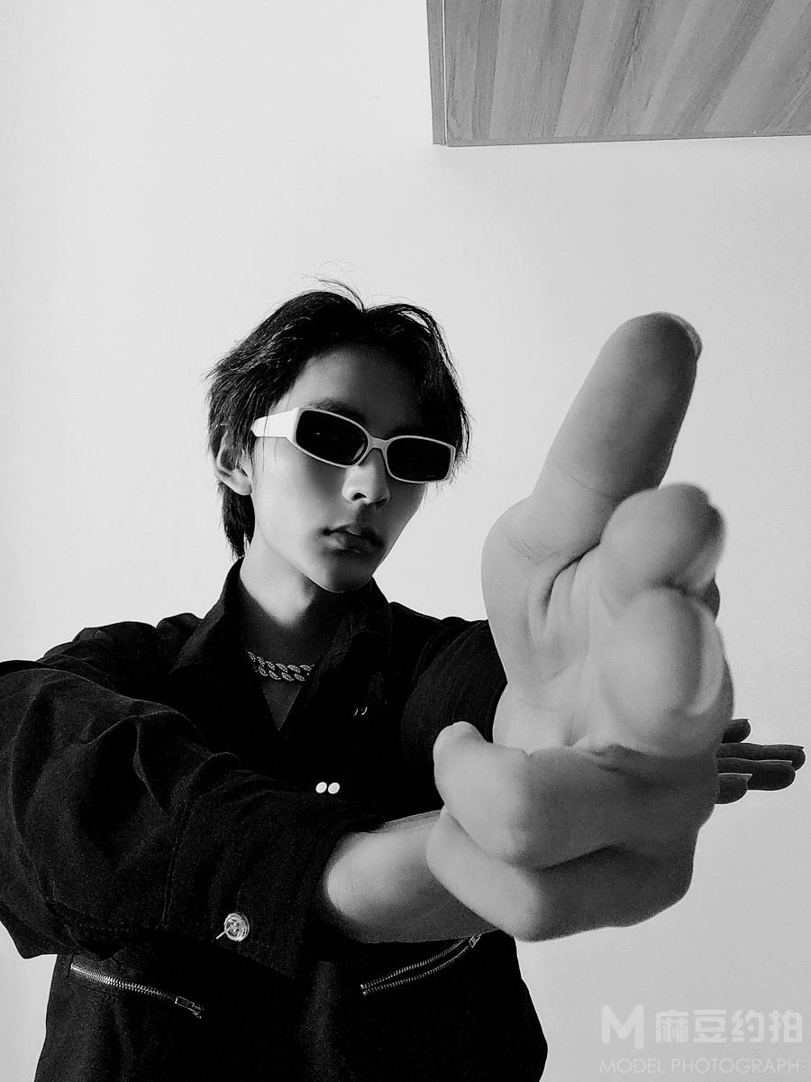 暗黑模特
