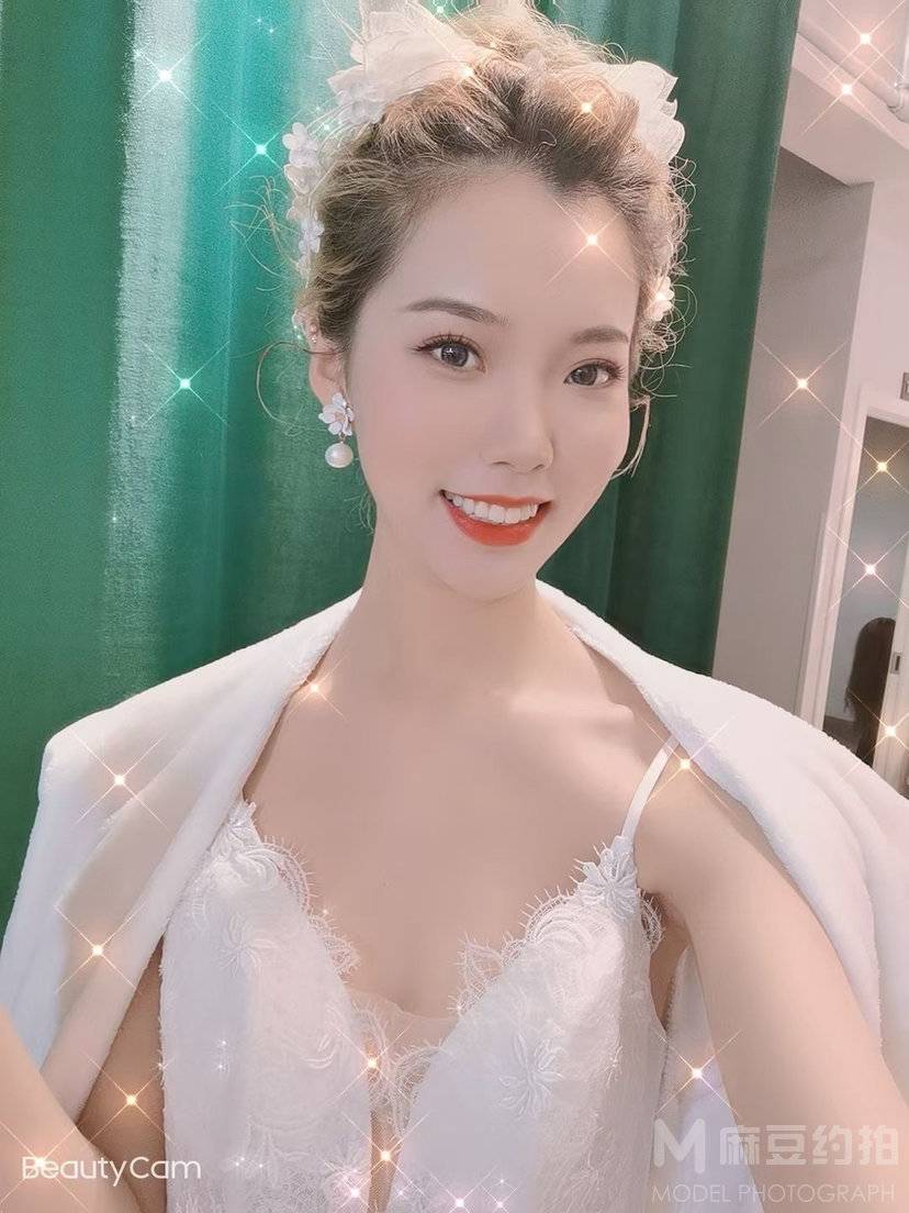 黑白模特