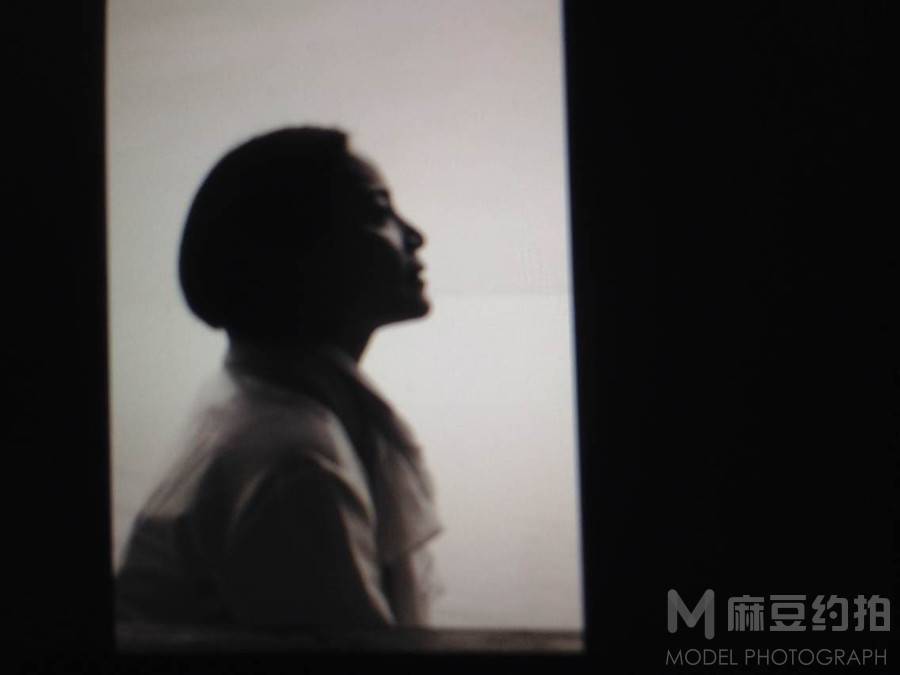 黑白模特
