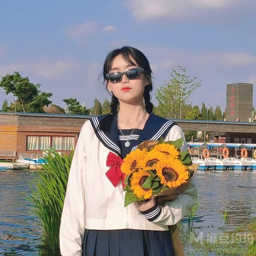 宝丽来模特