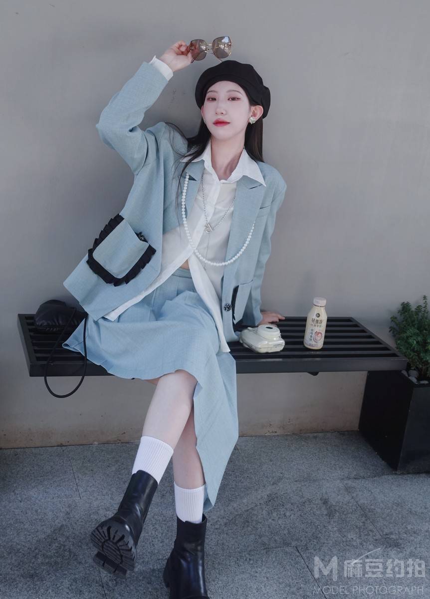 情绪模特