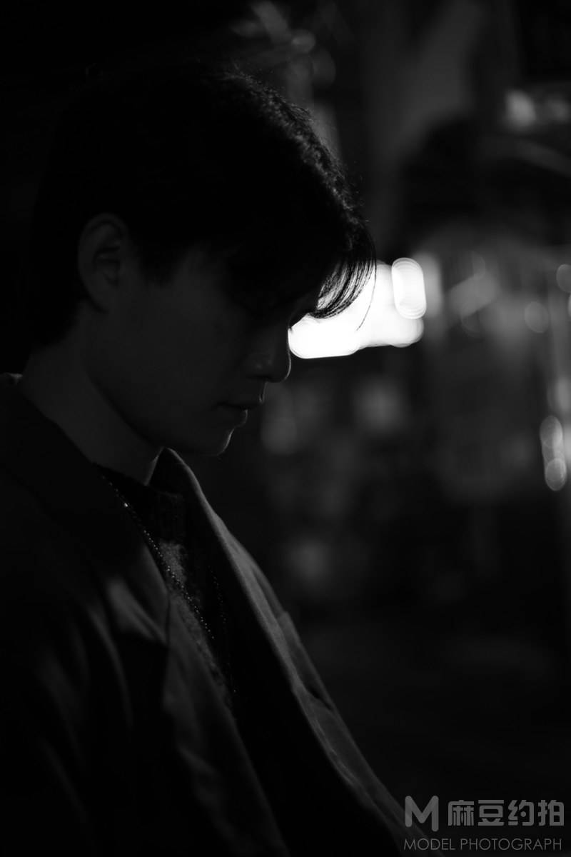 黑白模特