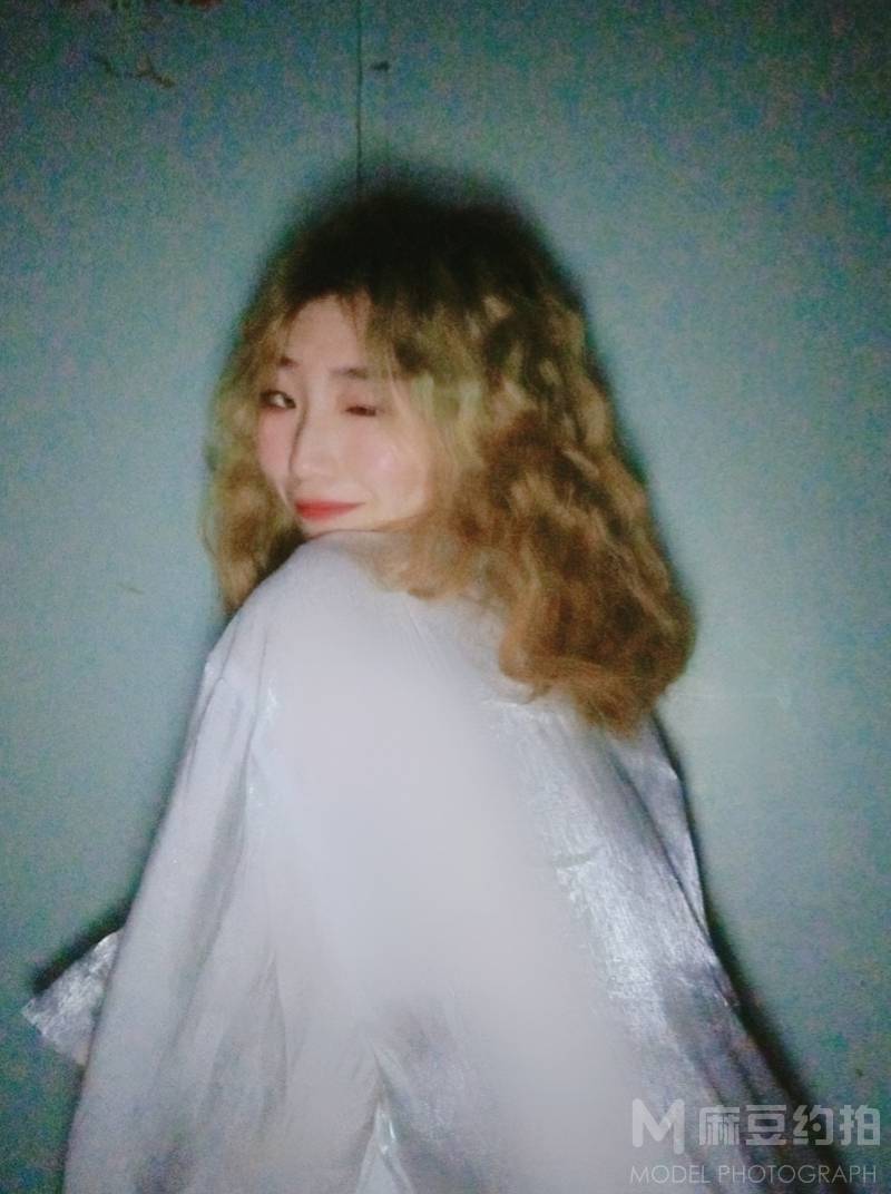 胶片模特