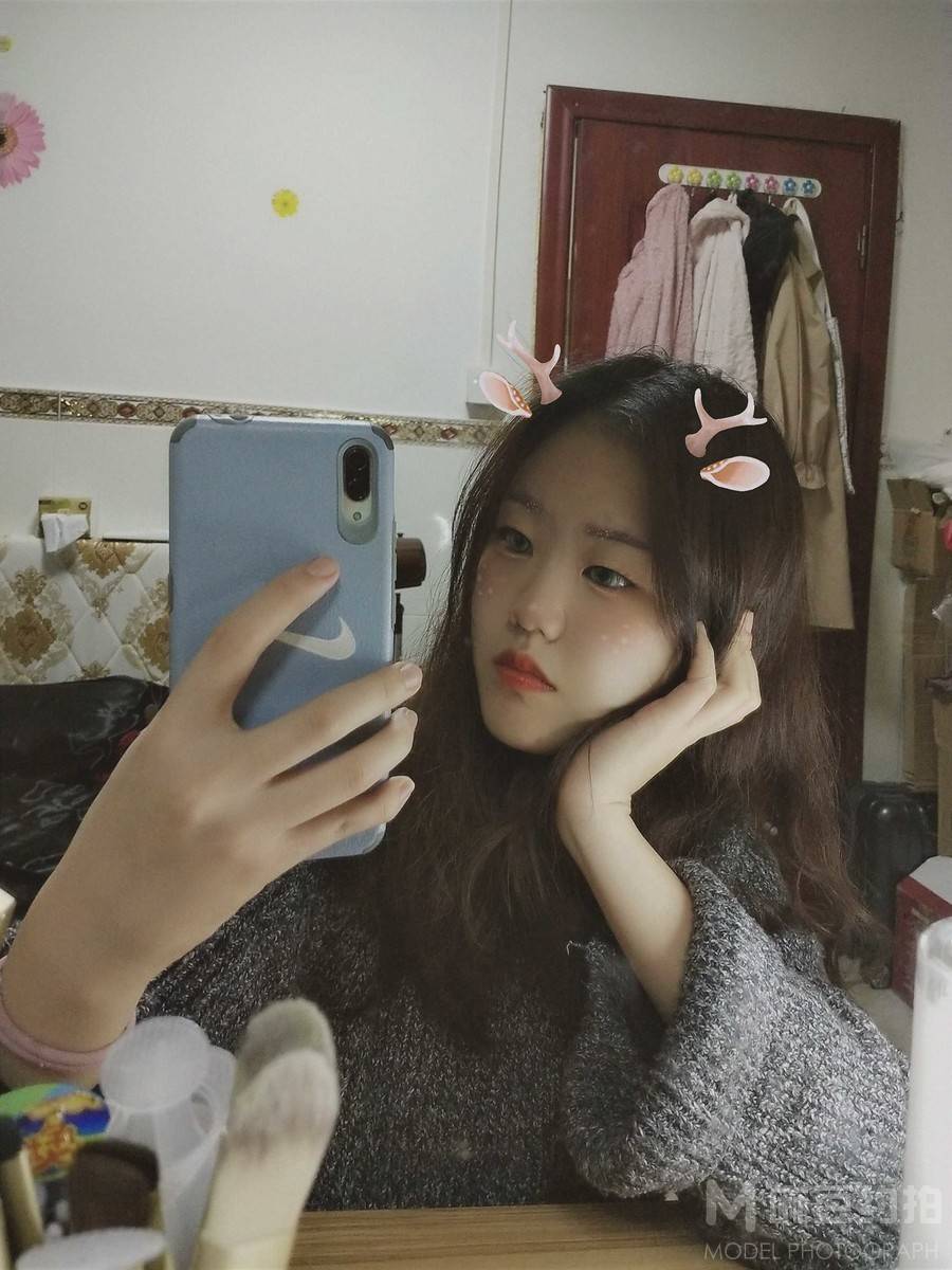 妆容模特