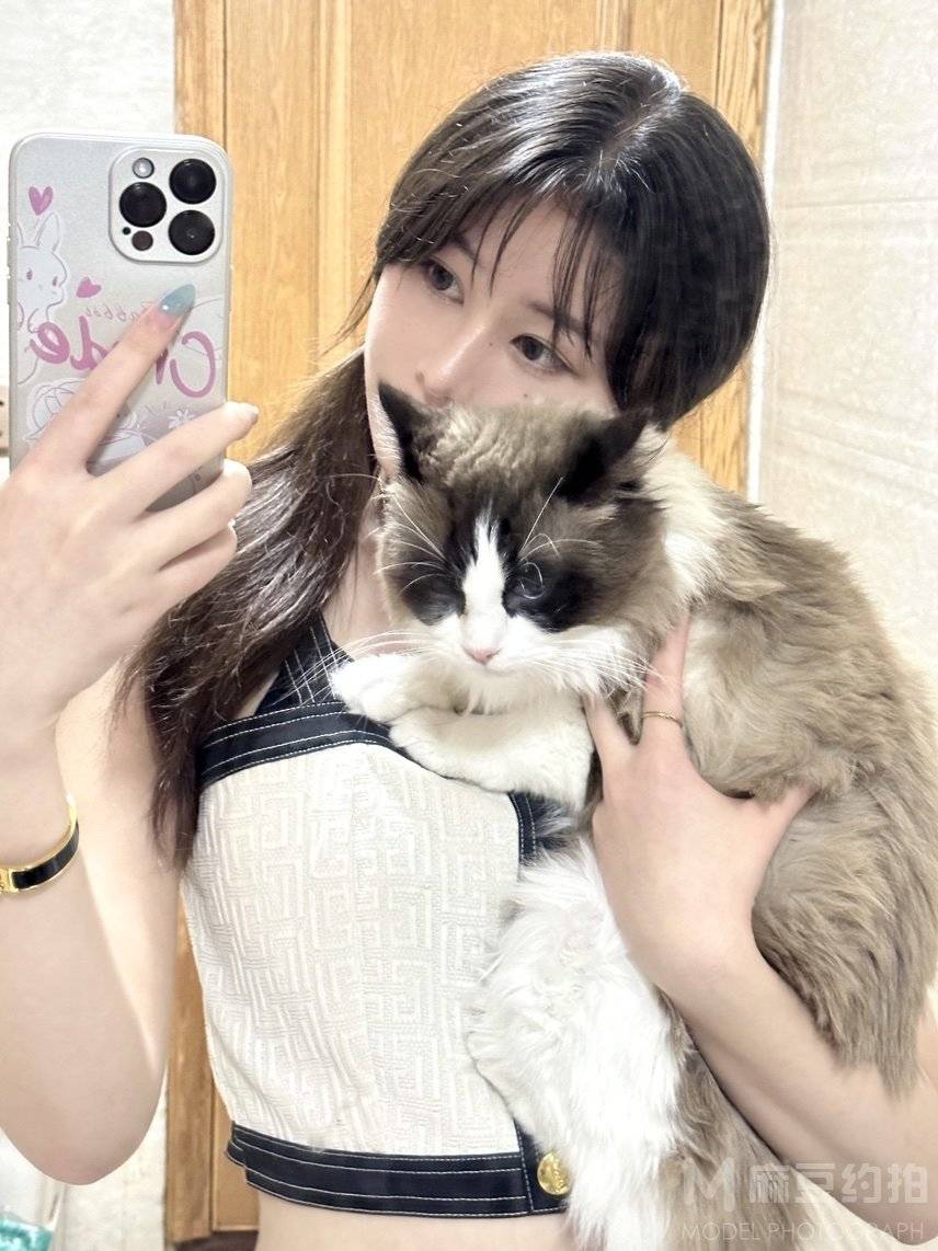 纪实模特