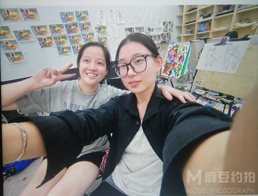 校园模特