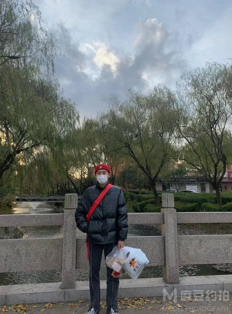 黑白模特