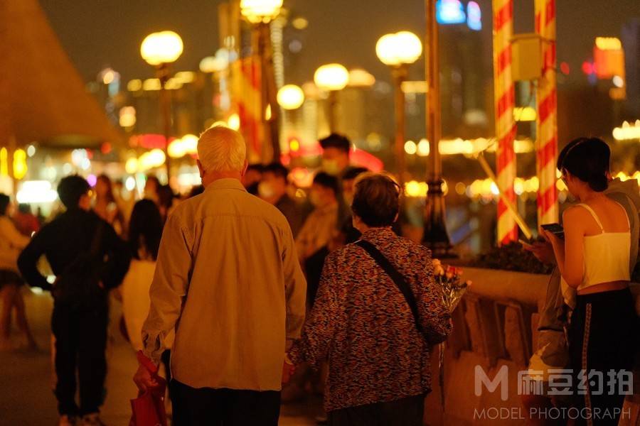 夜景模特