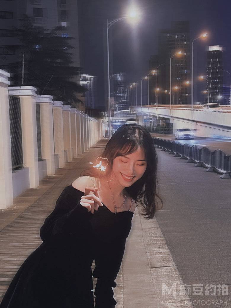 夜景模特