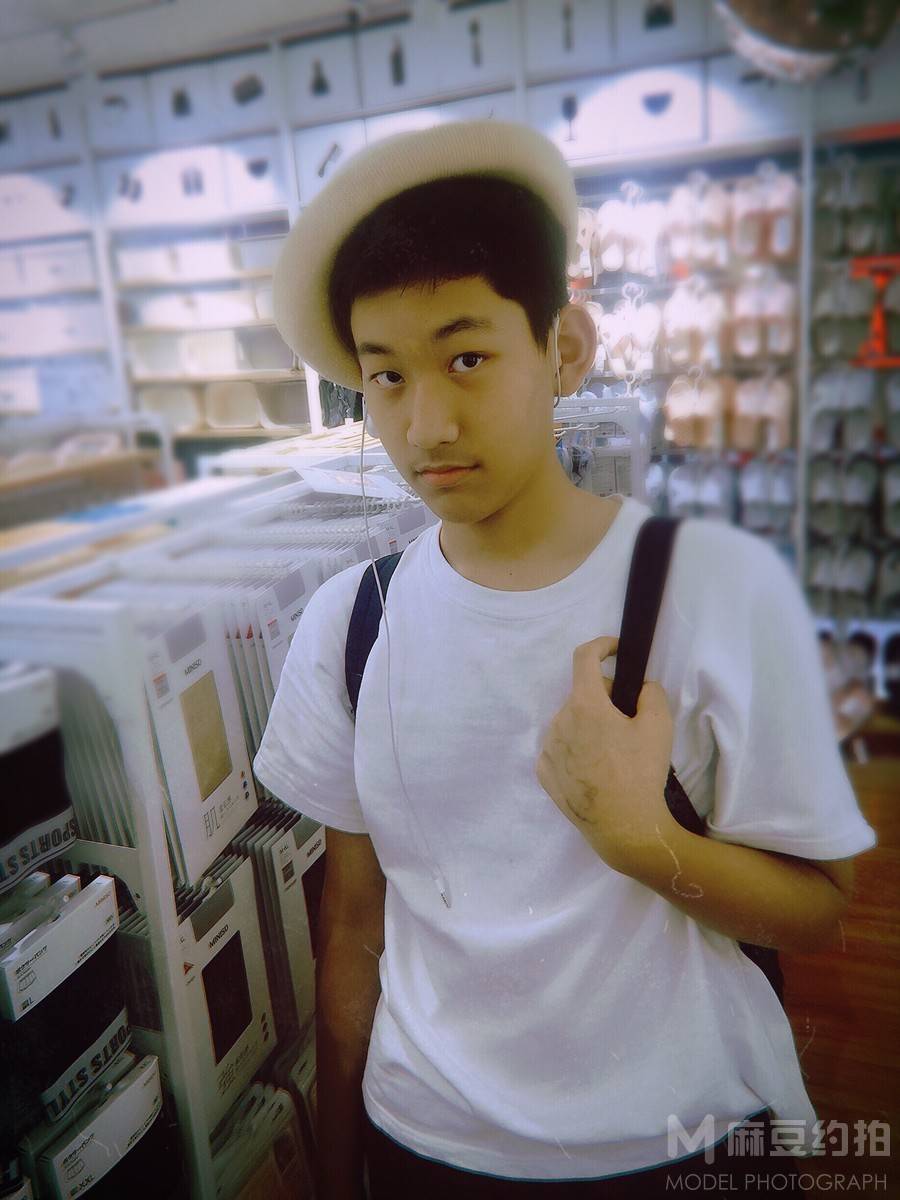 校园模特