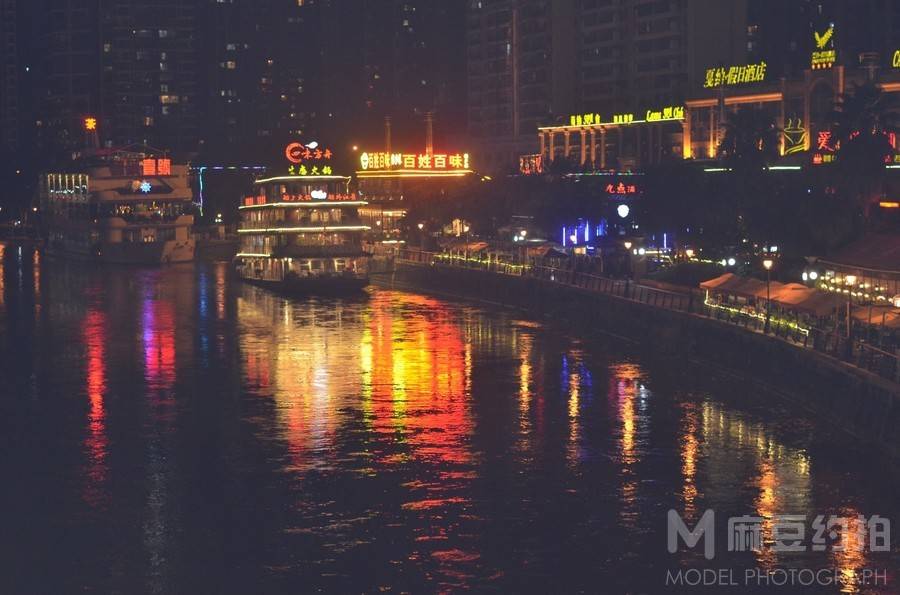 夜景模特